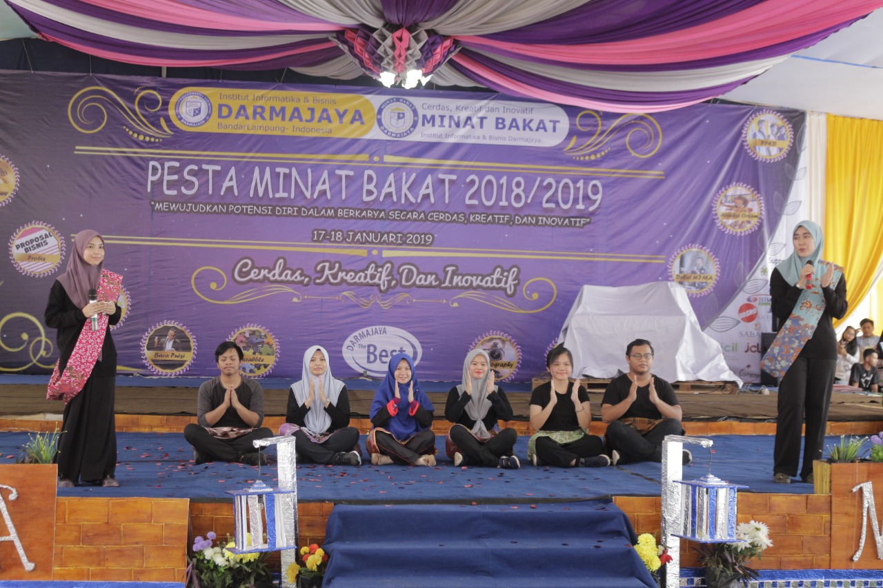 Pesta Minat Bakat IIB Darmajaya Dibuka, Delapan Mahasiswa/i Asal Malaysia Menari dan Bernyanyi