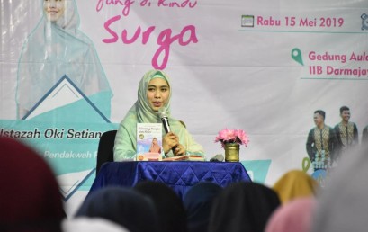 Seminar Kemuslimahan di Darmajaya, Oki Setiana Dewi: Ini Empat Sifat Wanita Terbaik di Dunia