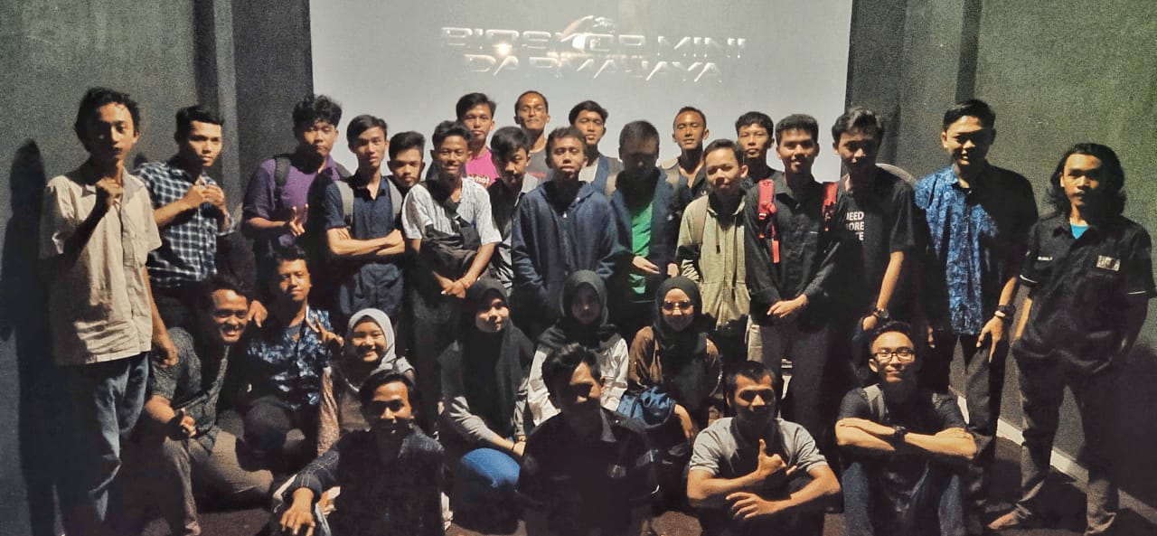 Nobar dan Sharing, UKM DCFC IIB Darmajaya Ajak Mahasiswa Baru Menyukai Film Indonesia