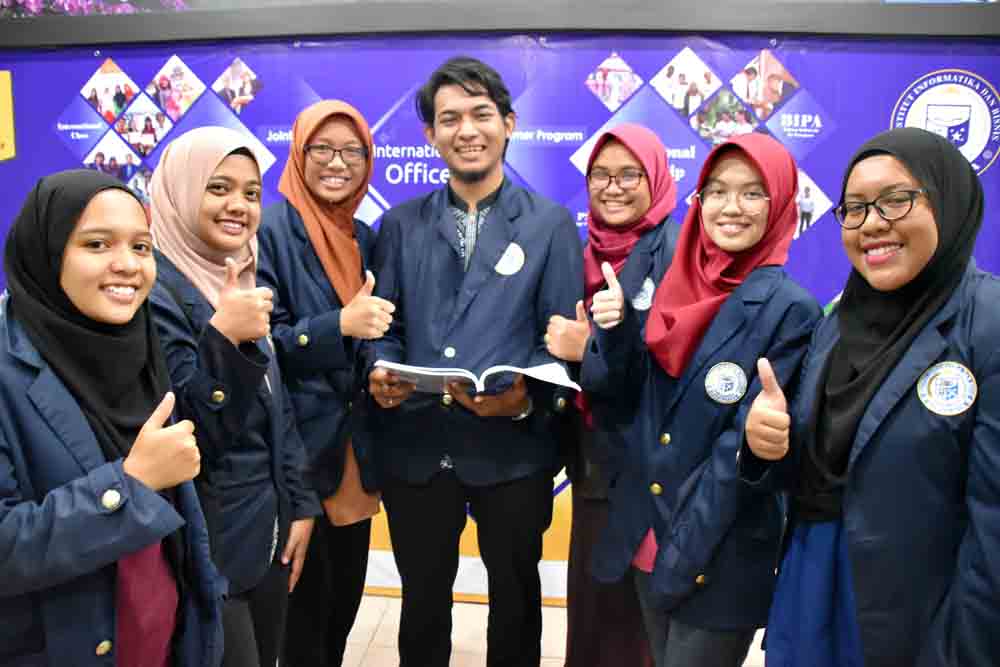 7 Mahasiswa Malaysia Ini Kagumi Internasionalisasi Kampus Darmajaya