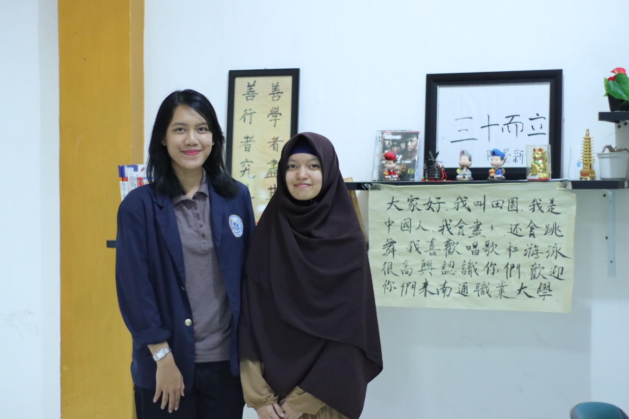 Dua Mahasiswi IIB Darmajaya Raih Nilai Undergraduate Thesis Sempurna di Taiwan