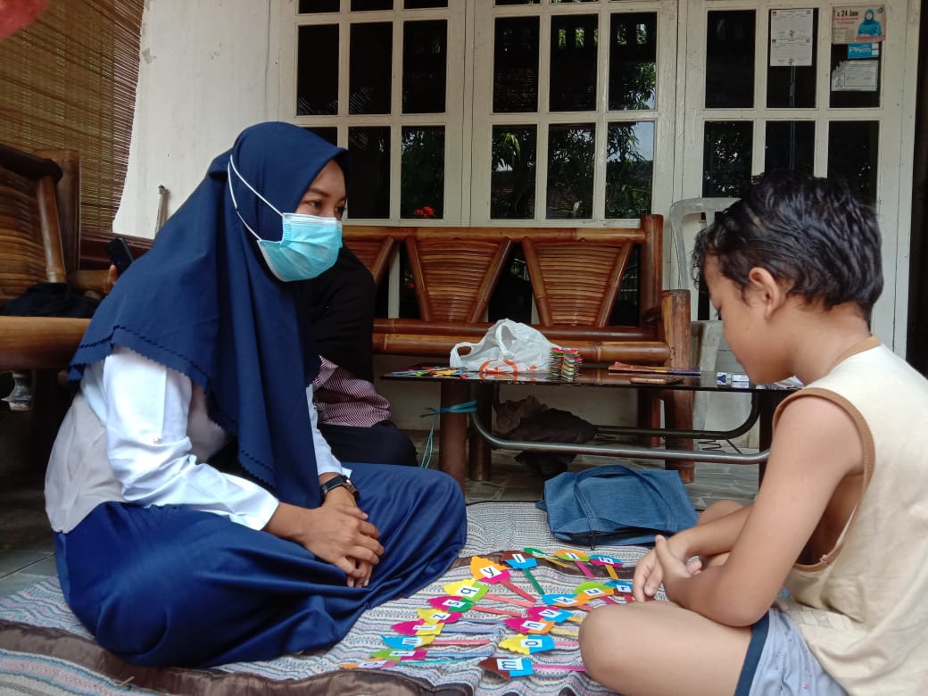 Door to door Hingga Branding Sekolah, Intip Aktivitas Mahasiswi Prodi Manajemen Darmajaya dalam Kampus Mengajar 1 Tahun 2021