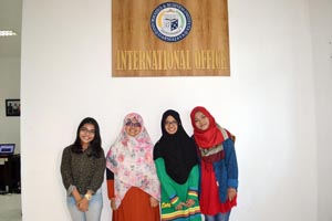 Mahasiswi UteM Malaysia Kuliah di IBI Darmajaya