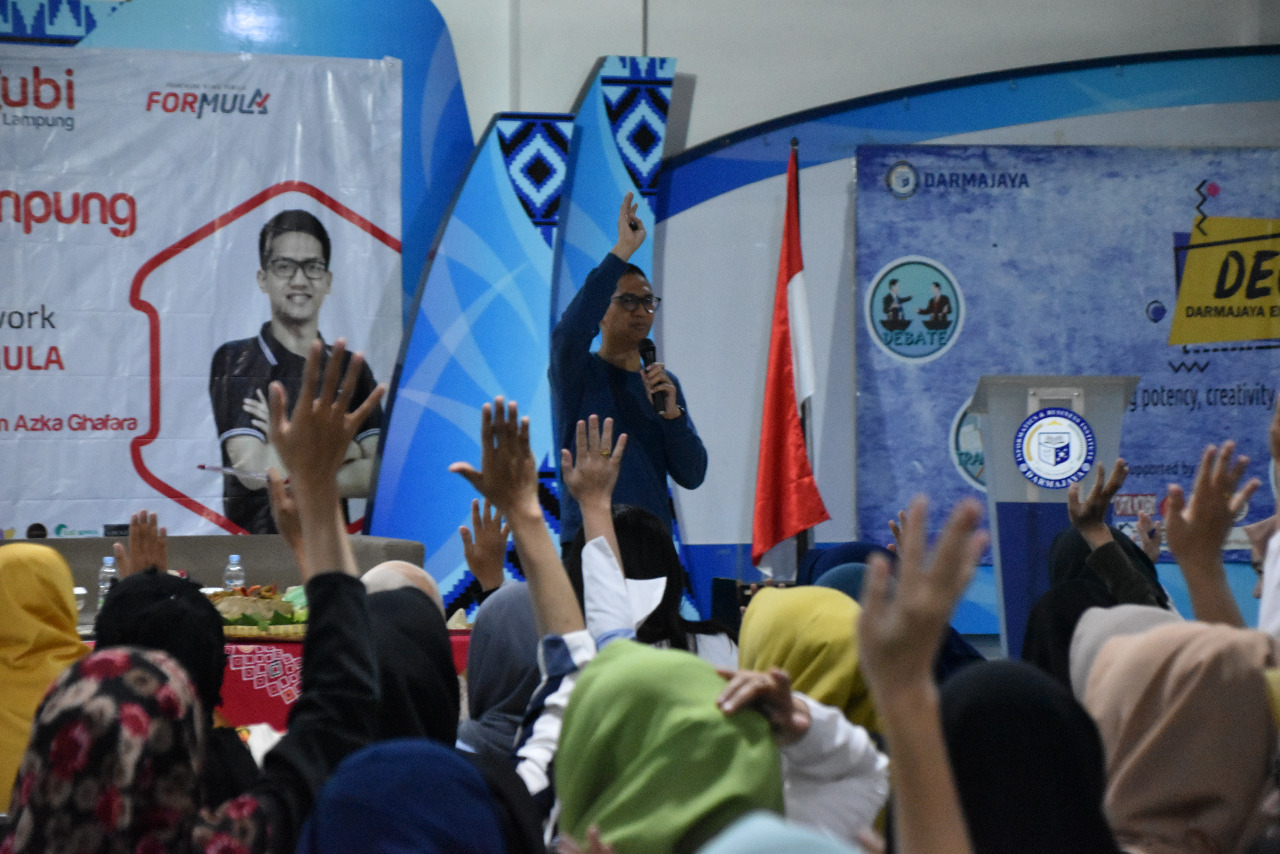 IIB Darmajaya-Yubi Lampung Kenalkan Framework Bisnis Pemula