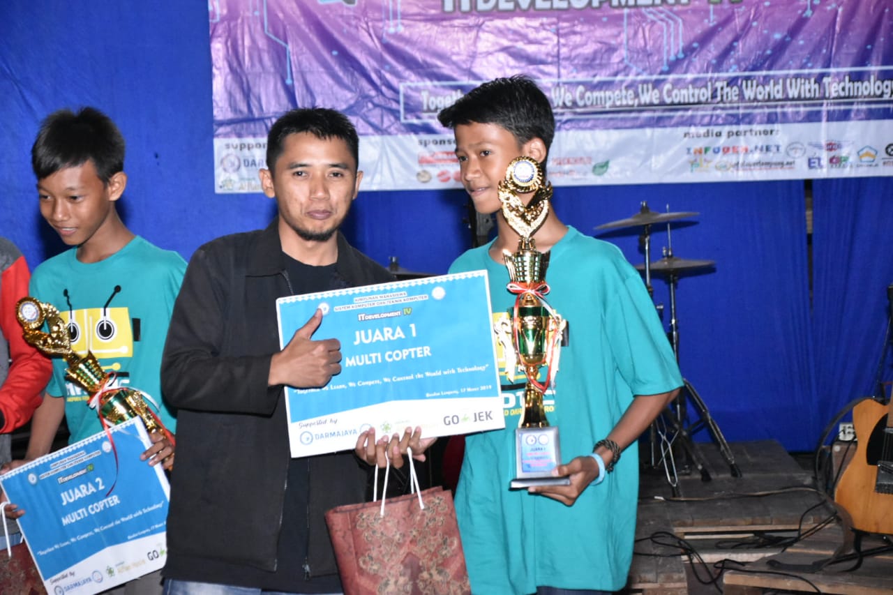 SMP Muh Ahmad Dahlan Borong Gelar Juara Lomba IT Development IV IIB Darmajaya