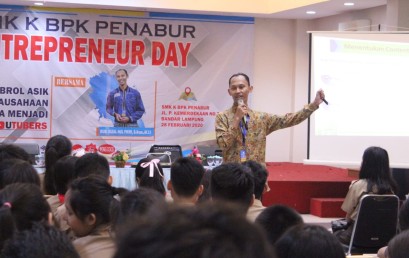 Dosen IIB Darmajaya Ajari Pelajar SMP se Bandar Lampung Jadi Youtuber