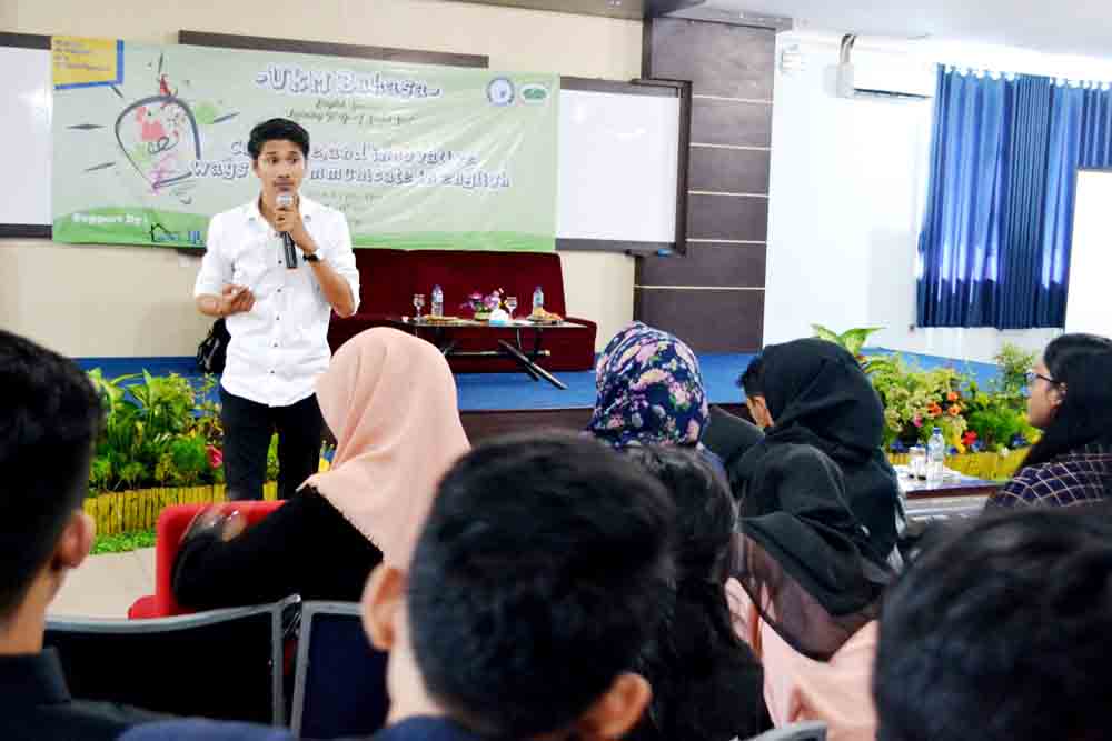 English Seminar UKM Bahasa Darmajaya, Kupas Tips Trik Mudah Berbahasa Inggris