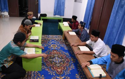Hafal 5 Juz Al-Qur’an, Kuliah di Kampus The Best di Indonesia ini Gratis Sampai Selesai!
