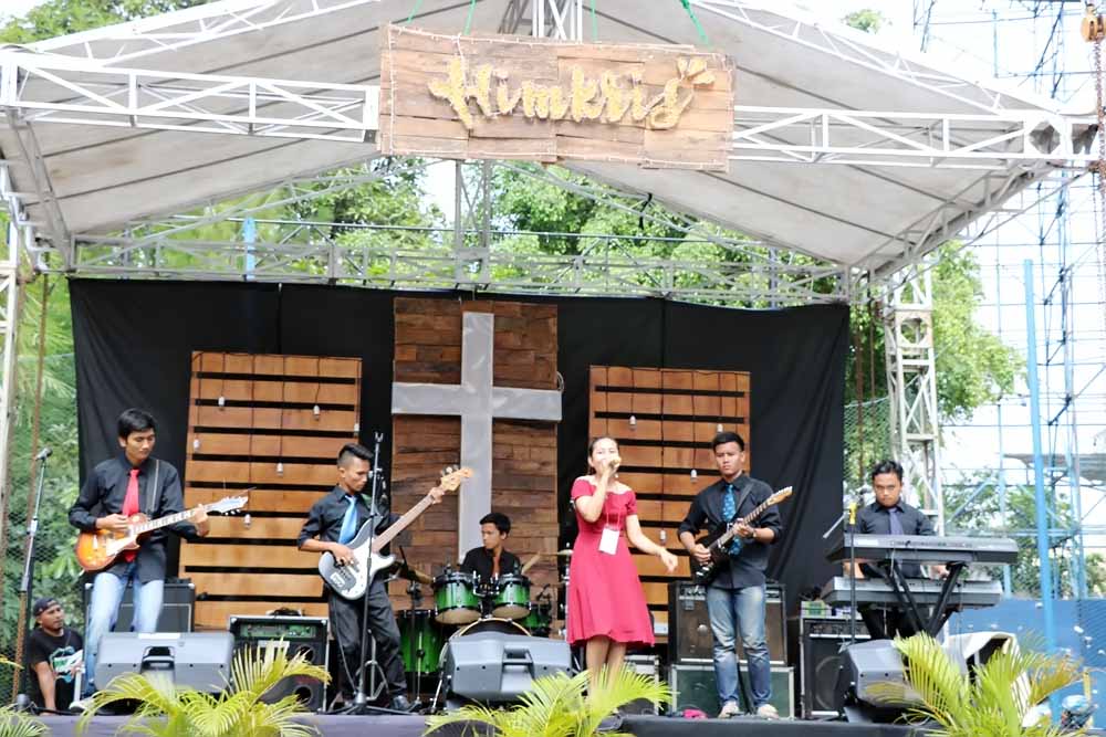 UKM Kristen Darmajaya Helat Festival Band Rohani