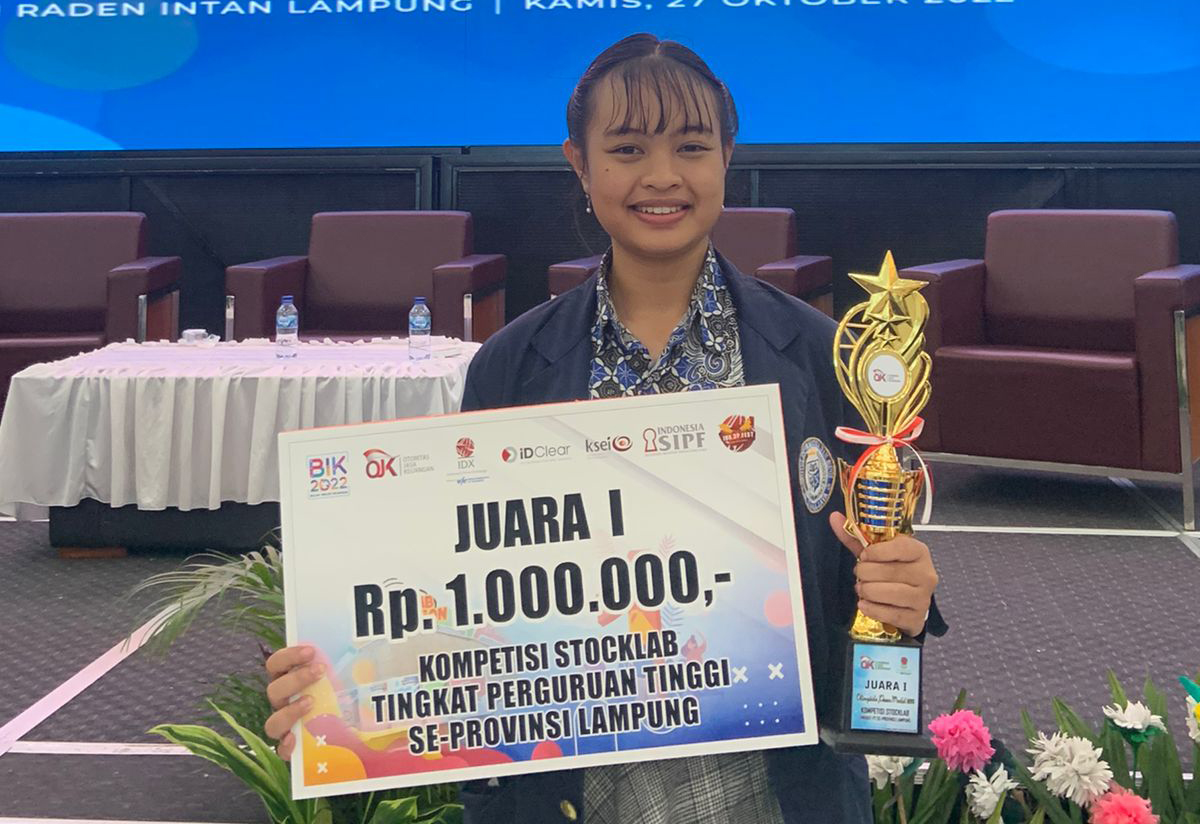 Mahasiswi Prodi Akuntansi Darmajaya Juara Kompetisi Stocklab Tingkat Perguruan Tinggi se-Lampung