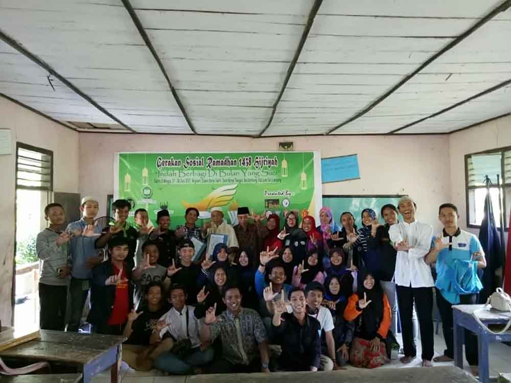 Gerakan Sosial Ramadhan BEM Darmajaya-Yayasan Alfian Husin-IKA UNPAD Komda Lampung