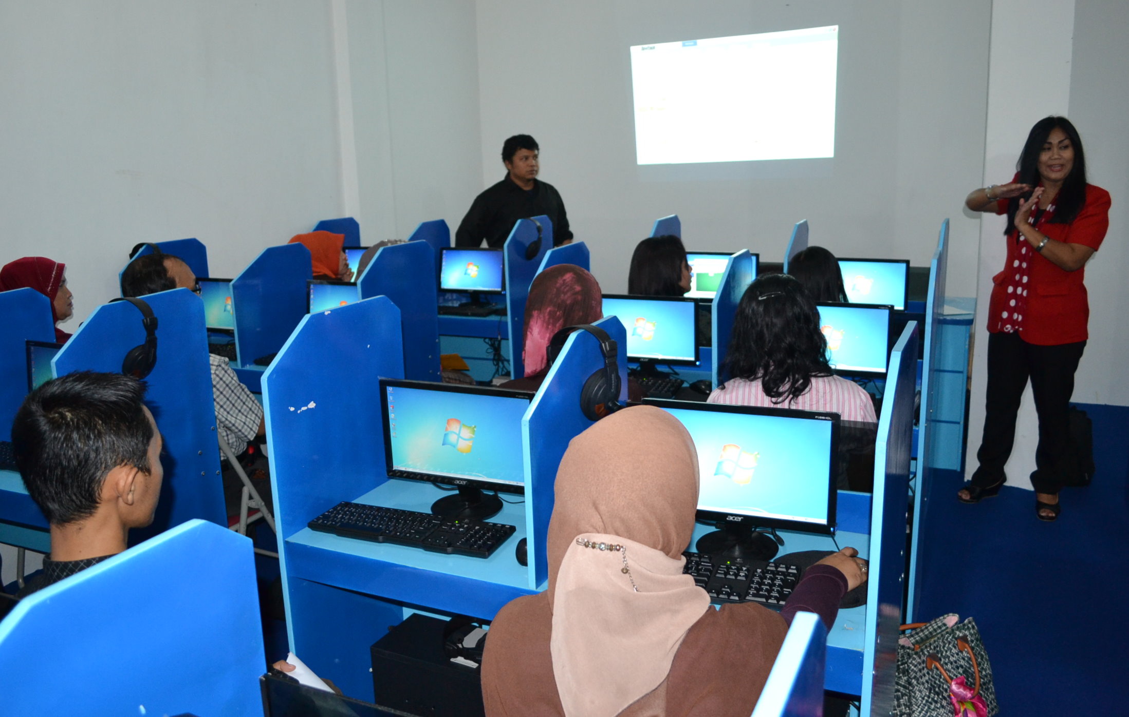 Darmajaya Multimedia Language Laboratory Dilengkapi Fasilitas Canggih