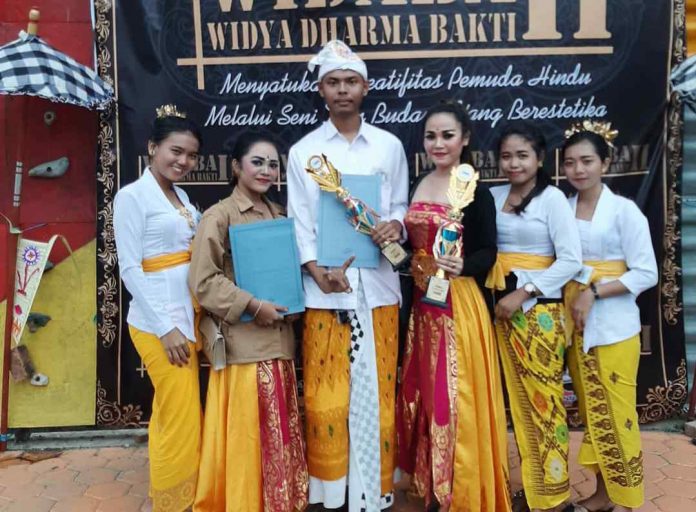 Mahasiswa/i IIB Darmajaya Juara Lomba Dharmawacana dan Tari di UBL